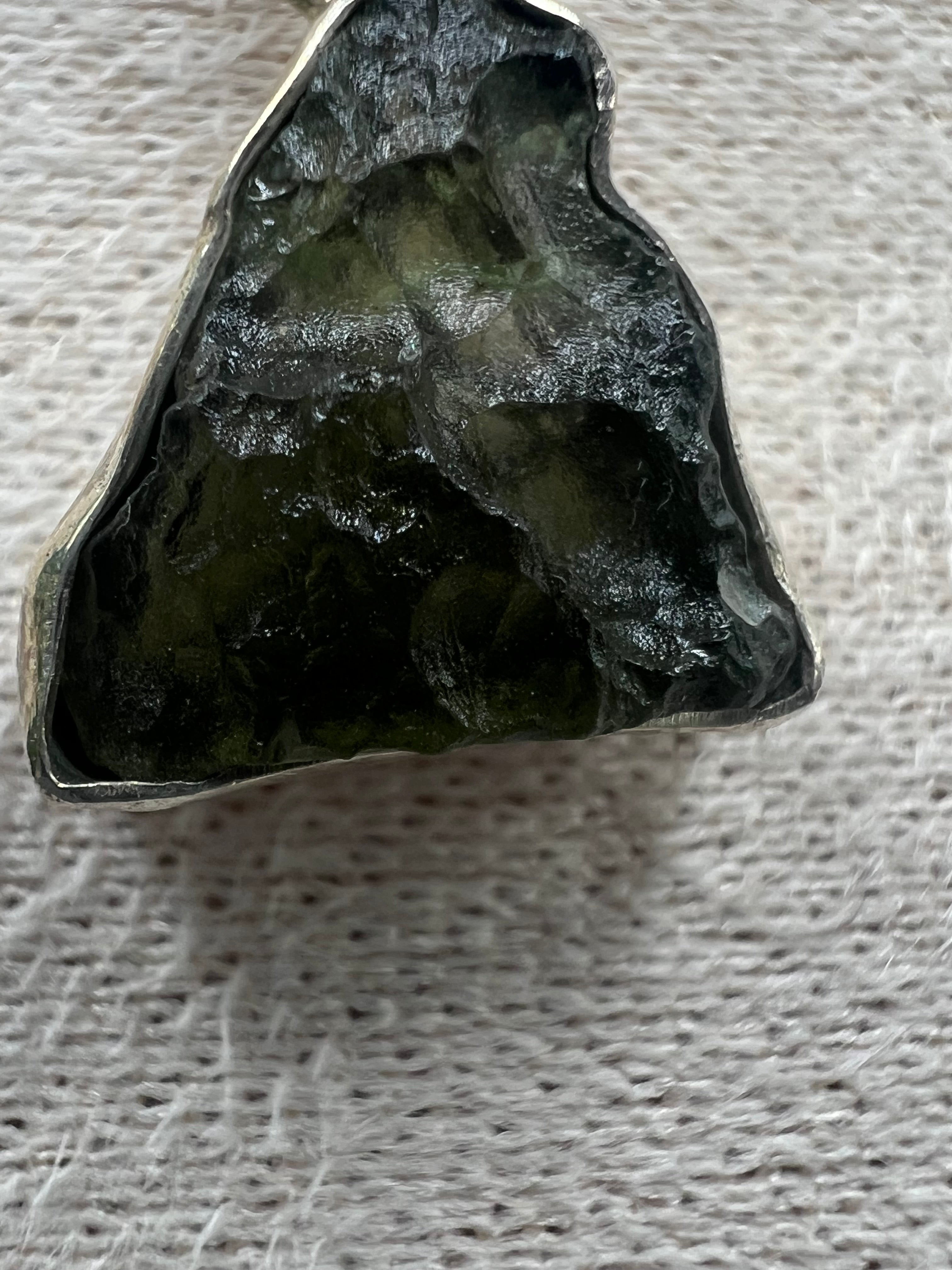 Celestial Rift Moldavite Pendant
Quantum Awakening · Timeline Shift · Soul Activation