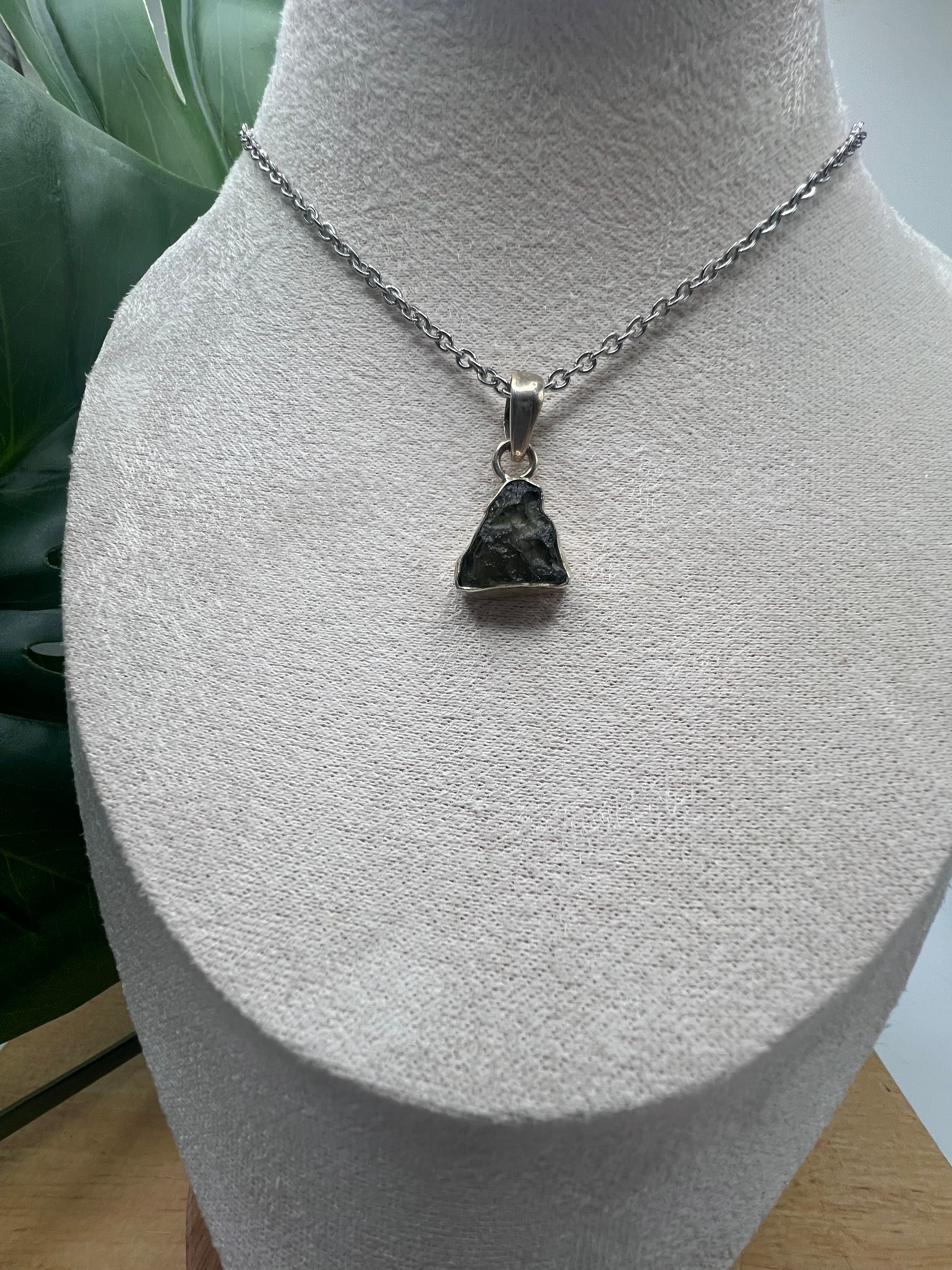 Celestial Rift Moldavite Pendant
Quantum Awakening · Timeline Shift · Soul Activation