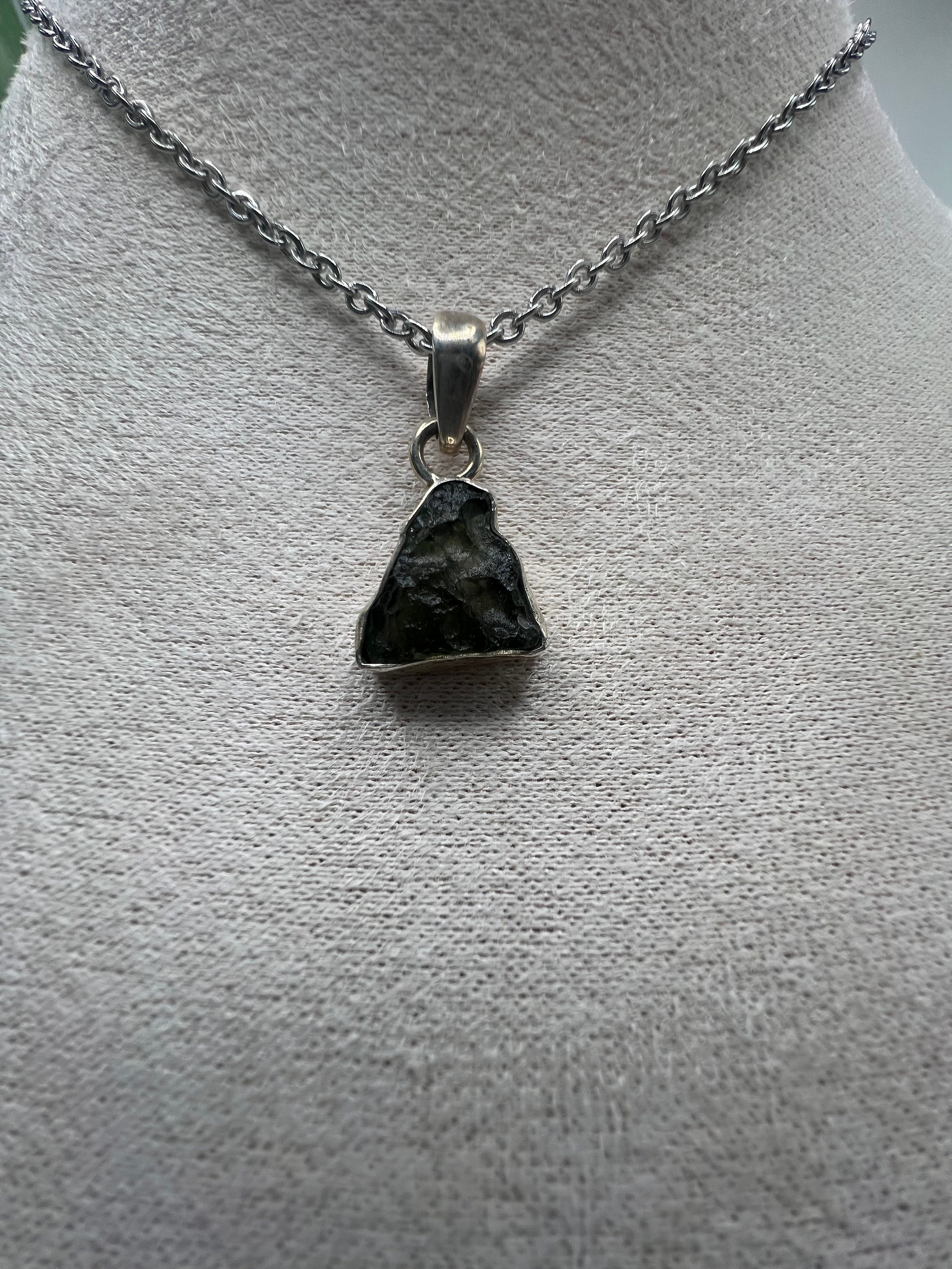 Celestial Rift Moldavite Pendant
Quantum Awakening · Timeline Shift · Soul Activation