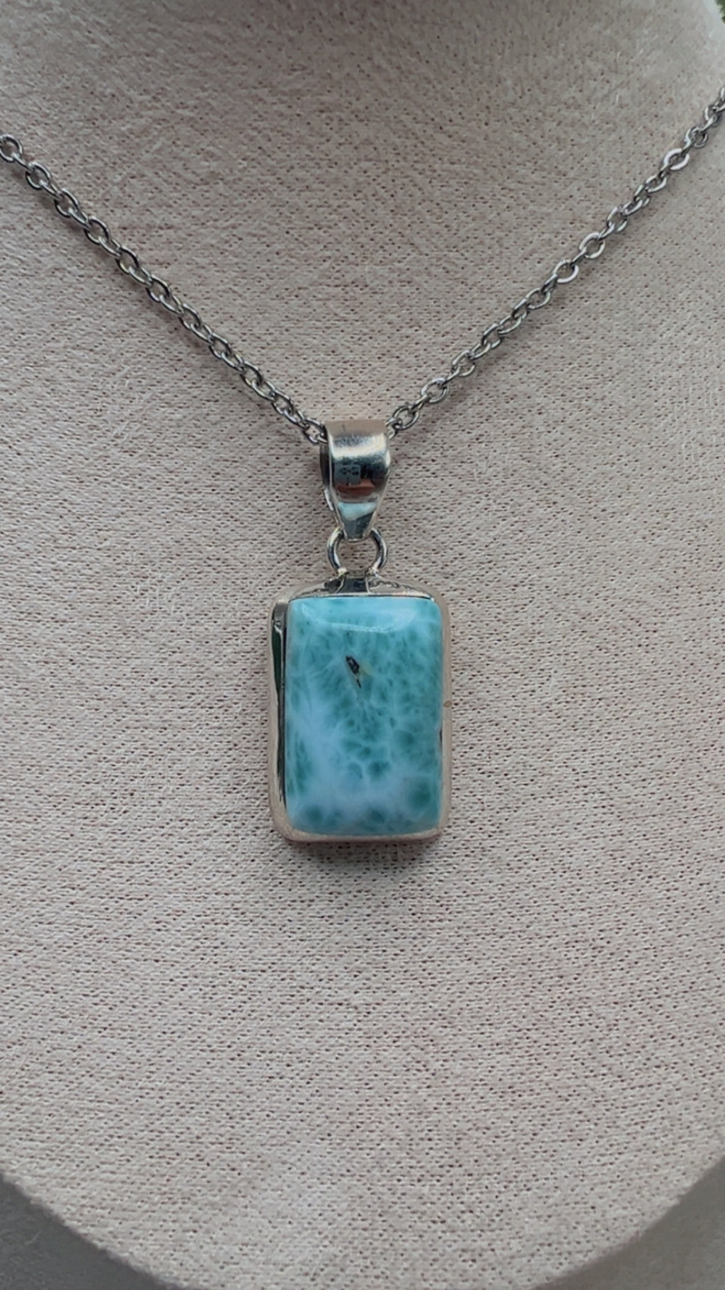 Atlantean Tide Larimar Pendant
Ancient Wisdom · Calm Strength · Soul Flow