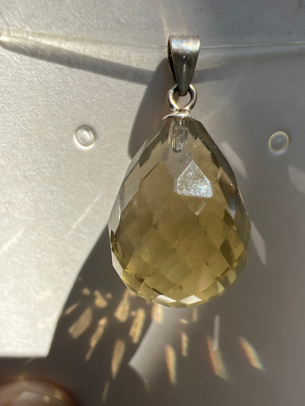 Golden Halo Manifestation Pendant
Solar Light · Confidence · Aligned Abundance