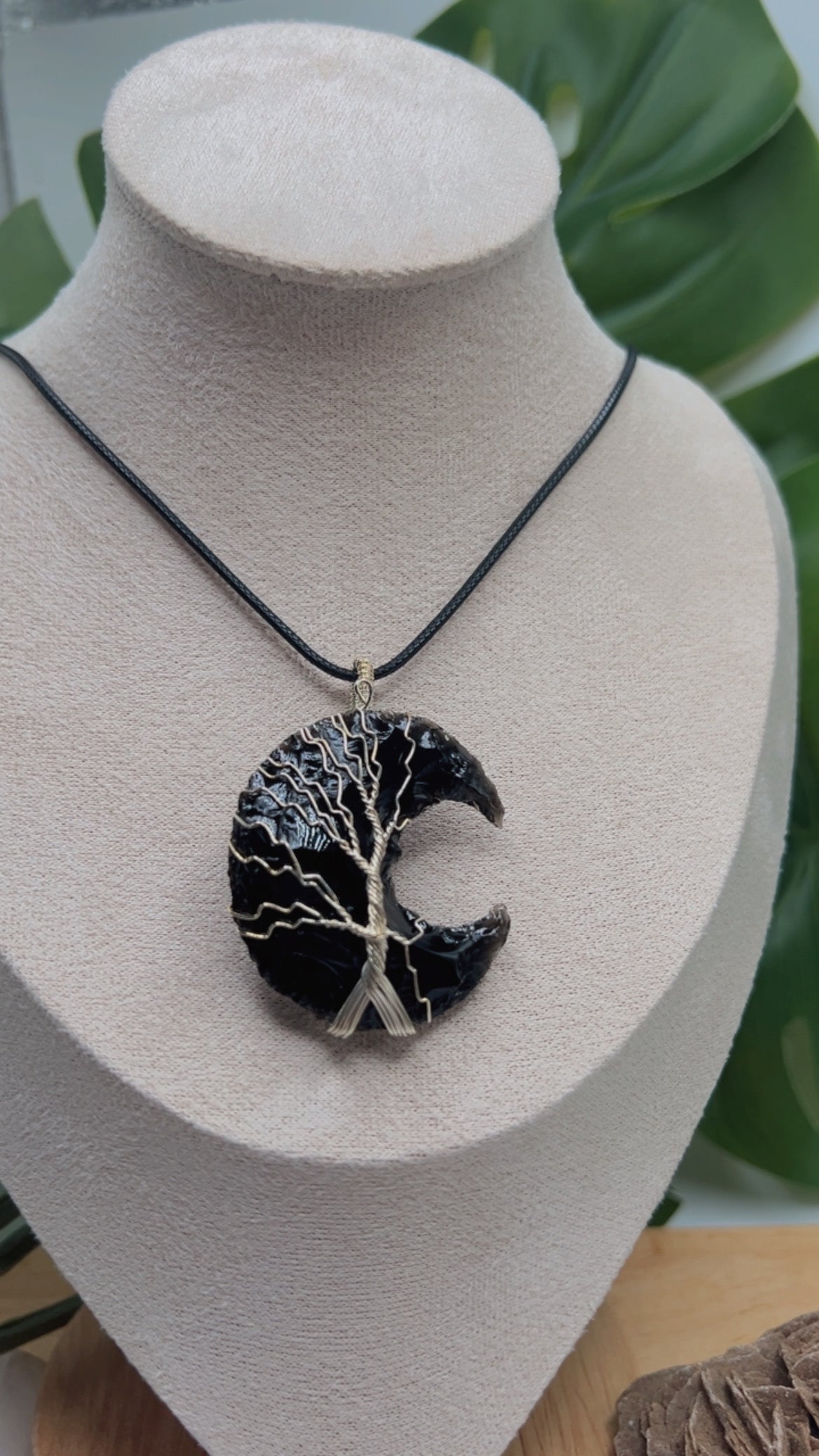 Obsidian Crescent Moon – Tree of Life Necklace
Protection • Grounding • Ancestral Wisdom